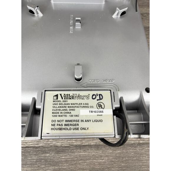 VillaWare Uno Belgian Waffle Maker Classic 4 Square 2001 1200 Watts 120V -Tested - Picture 10 of 11